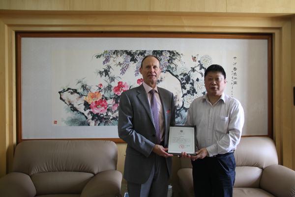 澳大利亚医学教育协会主席ANDREW RENAUT 教授来访
